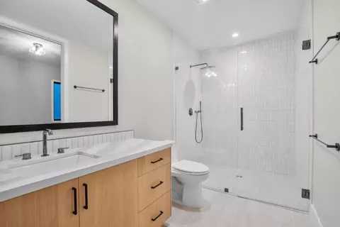 Bath - 223 Hope St, Mountain View, CA 94041 photo 7 of 11