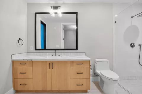 Bath - 223 Hope St, Mountain View, CA 94041 photo 5 of 11