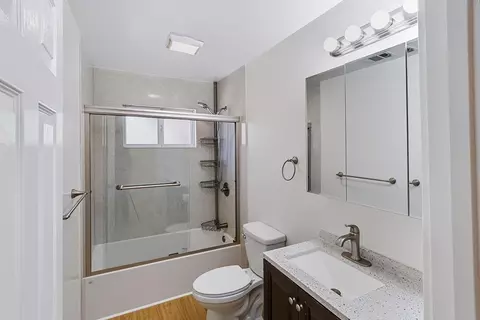 Bath - 148 Walker Dr, Mountain View, CA 94043 photo 3 of 3