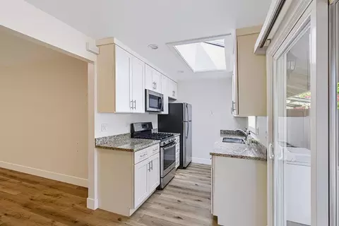 Kitchen - 148 Walker Dr, Mountain View, CA 94043 photo 1 of 3