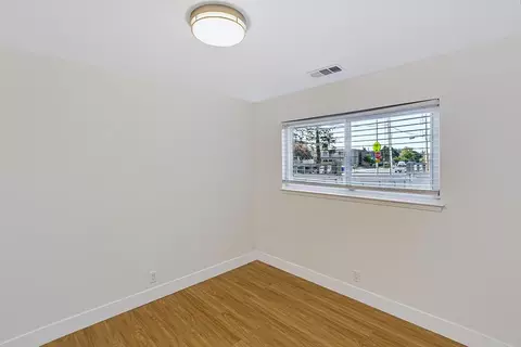 Bedroom - 148 Walker Dr, Mountain View, CA 94043 photo 4 of 4