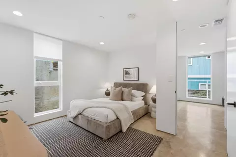 Bedroom - 1375 Livingston Ave, Pacifica, CA 94044 photo 7 of 8