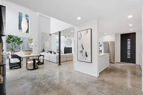 Entry Way - 1375 Livingston Ave, Pacifica, CA 94044 photo 2 of 8