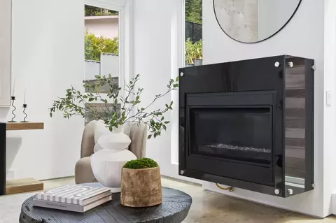 Living - 1375 Livingston Ave, Pacifica, CA 94044 photo 3 of 3