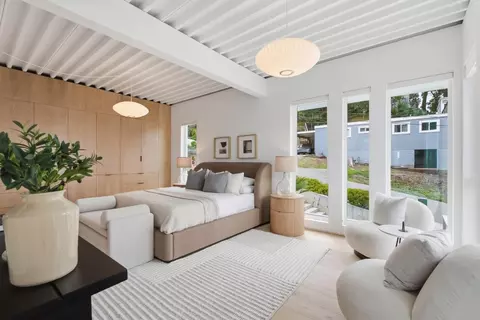 Bedroom - 1375 Livingston Ave, Pacifica, CA 94044 photo 1 of 8