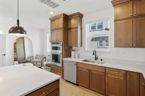 Kitchen - 2815 Crusader St, Alameda, CA 94501 photo 4 of 4