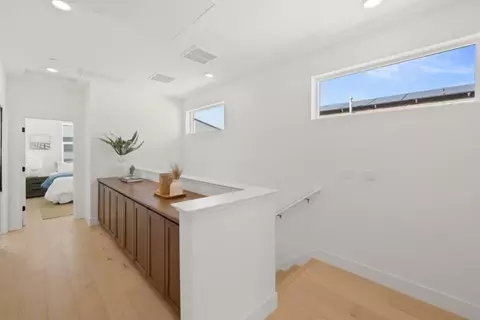 Entry Way - 2815 Crusader St, Alameda, CA 94501 photo 7 of 7