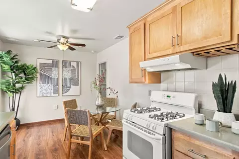 Kitchen - 894 Hazelnut Ct, Sunnyvale, CA 94087 photo 3 of 5