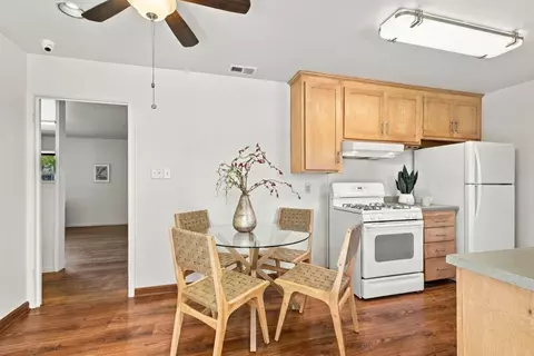 Kitchen - 894 Hazelnut Ct, Sunnyvale, CA 94087 photo 5 of 5