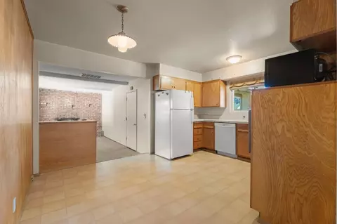 Kitchen - 76 Smithwood St, Milpitas, CA 95035 photo 2 of 3