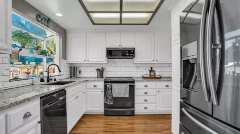 Kitchen - 7385 Thayer Ct, Gilroy, CA 95020 photo 7 of 8