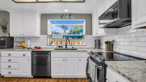 Kitchen - 7385 Thayer Ct, Gilroy, CA 95020 photo 1 of 8