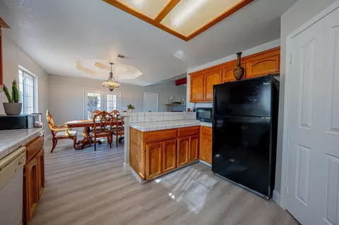 Kitchen - 17864 Road 25, Madera, CA 93638 photo 3 of 3