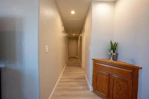 Entry Way - 17864 Road 25, Madera, CA 93638 photo 2 of 3