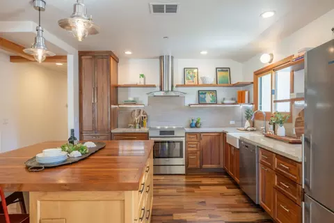 Kitchen - 23045 Guidotti Dr, Salinas, CA 93908 photo 3 of 5