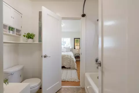 Bath - 355 357 Monroe St, Monterey, CA 93940 photo 2 of 3