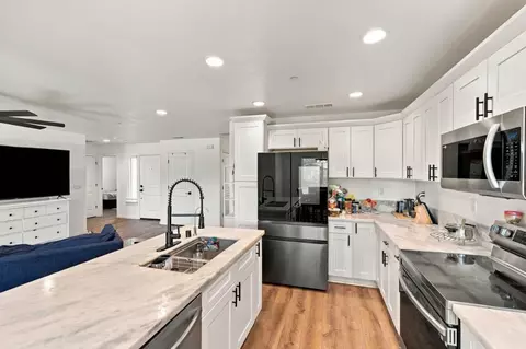 Kitchen - 2024 Ellis St, Modesto, CA 95354 photo 3 of 3