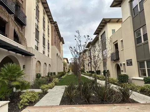 1068 Bigleaf Pl 402, San Jose, CA 95131