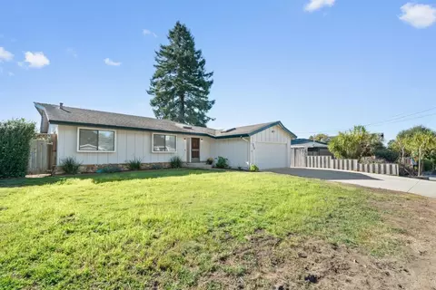 Exterior - 218 Siesta Dr, Aptos, CA 95003 photo 1 of 9