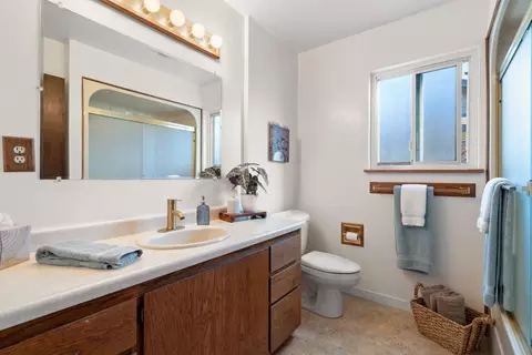 Bath - 218 Siesta Dr, Aptos, CA 95003 photo 1 of 3
