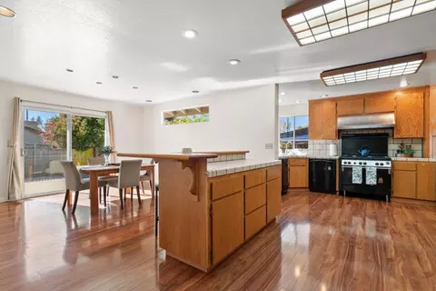 Kitchen - 218 Siesta Dr, Aptos, CA 95003 photo 1 of 7