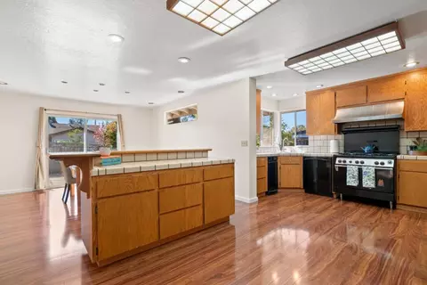 Kitchen - 218 Siesta Dr, Aptos, CA 95003 photo 2 of 7