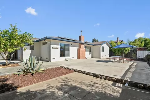 Exterior - 218 Siesta Dr, Aptos, CA 95003 photo 2 of 9