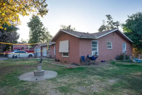 Exterior - 1569 Normandy Dr, Modesto, CA 95351 photo 4 of 5