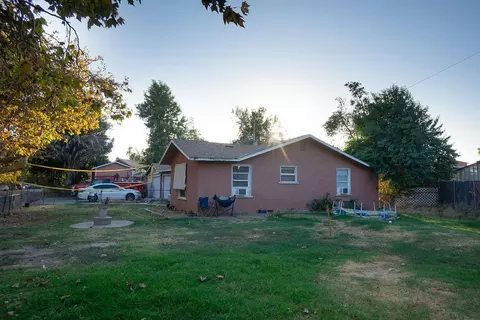 Exterior - 1569 Normandy Dr, Modesto, CA 95351 photo 5 of 5