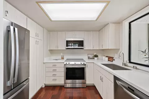 Kitchen - 1113 Alonso Dr, San Jose, CA 95126 photo 1 of 2