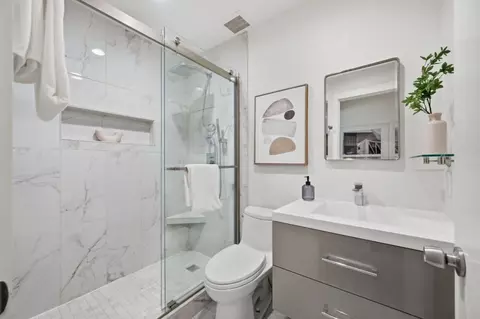 Bath - 1113 Alonso Dr, San Jose, CA 95126 photo 2 of 2