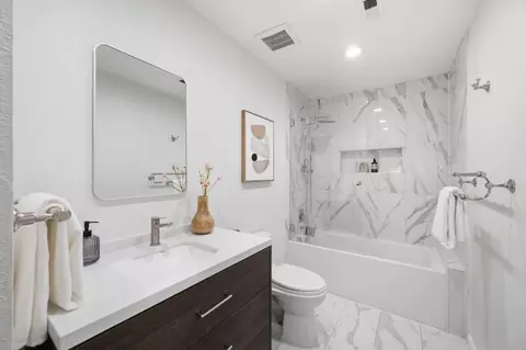 Bath - 1113 Alonso Dr, San Jose, CA 95126 photo 1 of 2