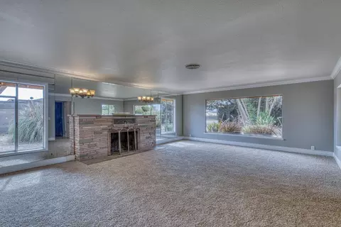Living - 431 Espinosa Rd, Salinas, CA 93907 photo 2 of 13