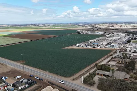 View/Area - 431 Espinosa Rd, Salinas, CA 93907 photo 10 of 11