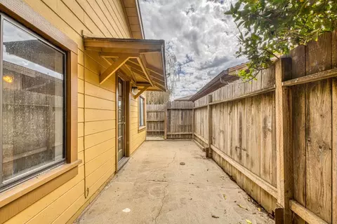 Exterior - 431 Espinosa Rd, Salinas, CA 93907 photo 7 of 16