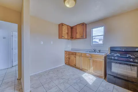 Entry Way - 431 Espinosa Rd, Salinas, CA 93907 photo 3 of 3