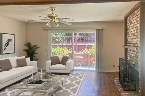 Living - 9801 Clover Trl, Salinas, CA 93907 photo 2 of 4