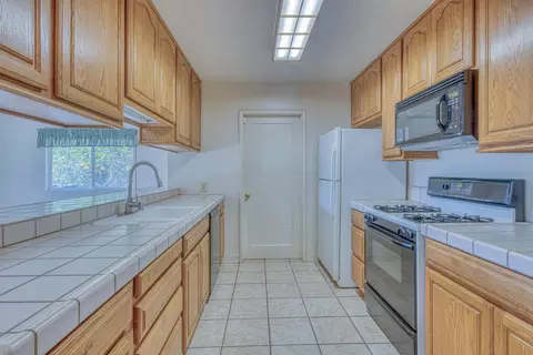 Kitchen - 246 Dororo Dr, Salinas, CA 93906 photo 1 of 3