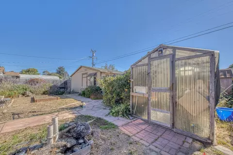 Exterior - 246 Dororo Dr, Salinas, CA 93906 photo 6 of 11