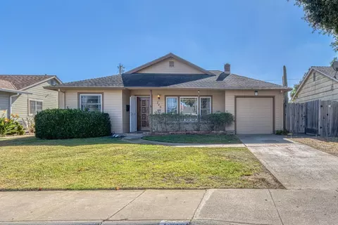 246 Dororo Dr, Salinas, CA 93906