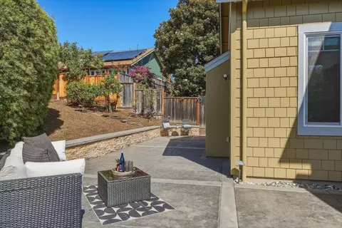 Exterior - 4585 Dawn Ln, Soquel, CA 95073 photo 4 of 8