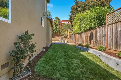 Exterior - 4585 Dawn Ln, Soquel, CA 95073 photo 5 of 8