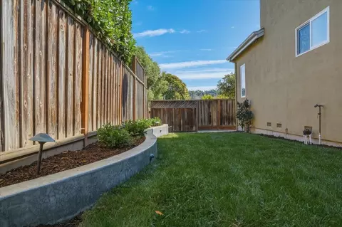 Exterior - 4585 Dawn Ln, Soquel, CA 95073 photo 6 of 8