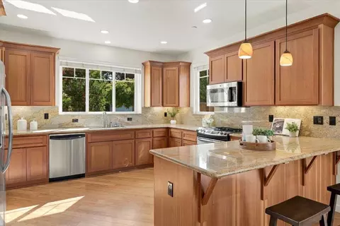 Kitchen - 4585 Dawn Ln, Soquel, CA 95073 photo 2 of 4