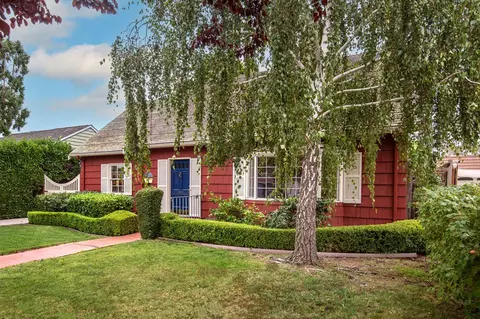 950 Camino Dr, Santa Clara, CA 95050