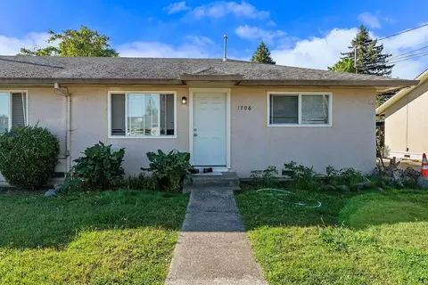1704 Dutton Ave, Santa Rosa, CA 95407