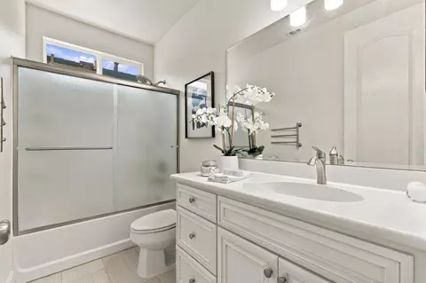 Bath - 56 Regency Pl, Hayward, CA 94544 photo 3 of 3