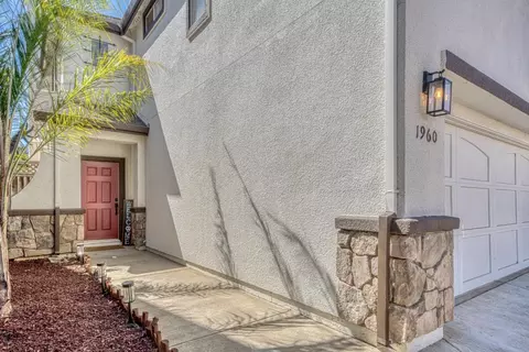 Exterior - 1960 Bradbury St, Salinas, CA 93906 photo 2 of 5