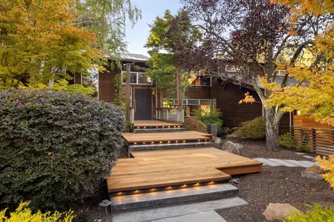14123 Tracy Ct, Los Altos Hills, CA 94022