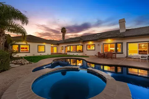 5600 Country Club Pkwy, San Jose, CA 95138